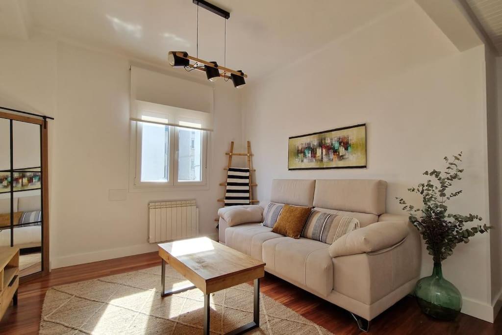 Cozy Apartment In The City Center By Aloha ビルバオ エクステリア 写真